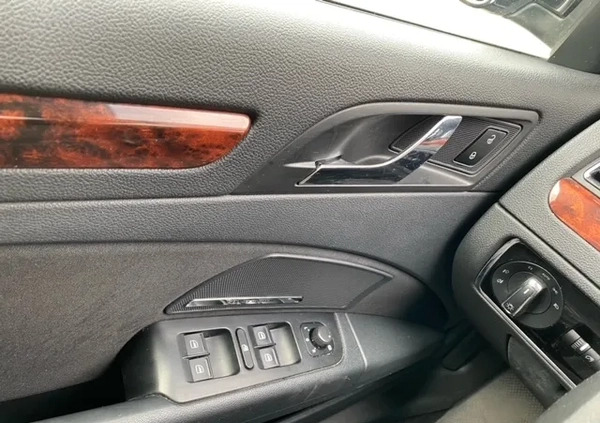 Skoda Superb cena 38500 przebieg: 303000, rok produkcji 2012 z Krotoszyn małe 137